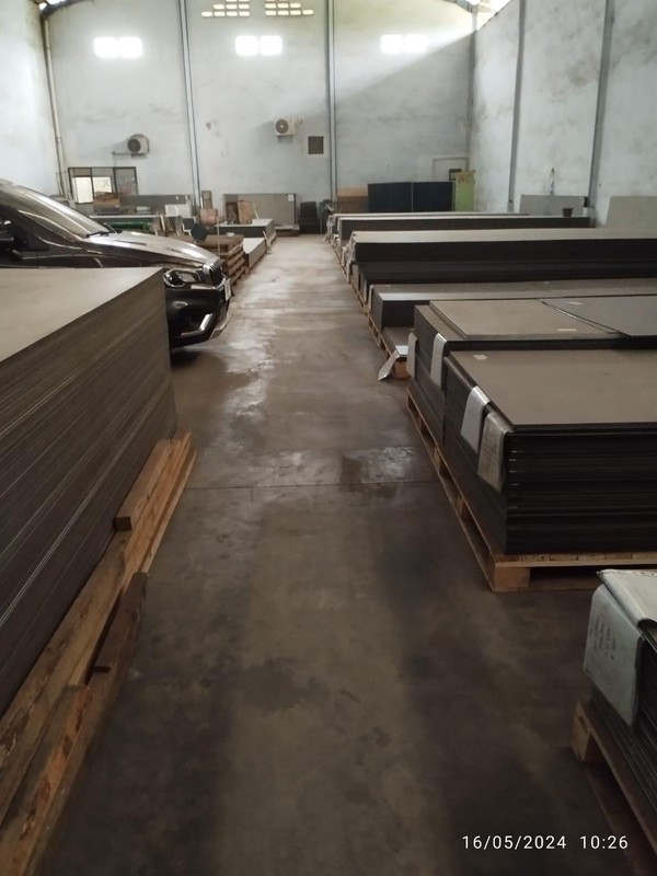 Gudang Siap Pakai di Komplek Pergudangan Daan Mogot Tangerang