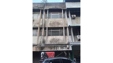Ruko Jl Teh, Pinangsia, Luas 4x18m2.