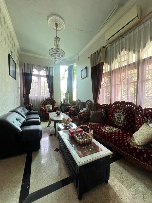 Refined Living in Citraland Puri Widya Kencana - 3-Level Hook House with Garden View