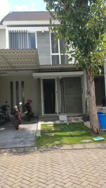 Disewakan Rumah 2 lantai Greenlake Citraland Furnished