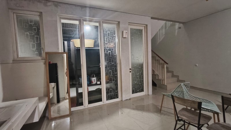 Disewakan Rumah 2 lantai Greenlake Citraland Furnished