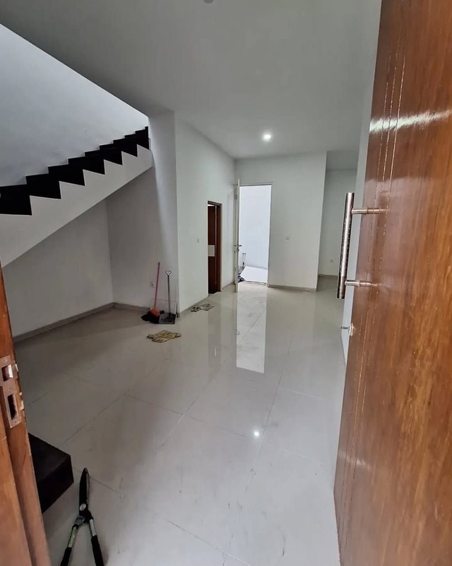 Dijual Rumah Murah Bagus di Bukit Palma Citraland Surabaya Barat