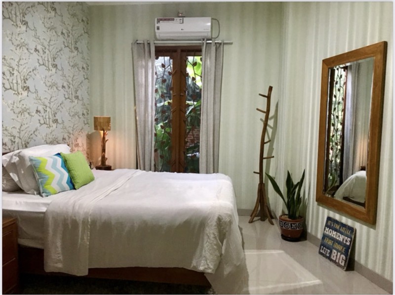 Dijual Rumah Tropical dilokasi tenang, Private dan strategis di Lebak Bulus