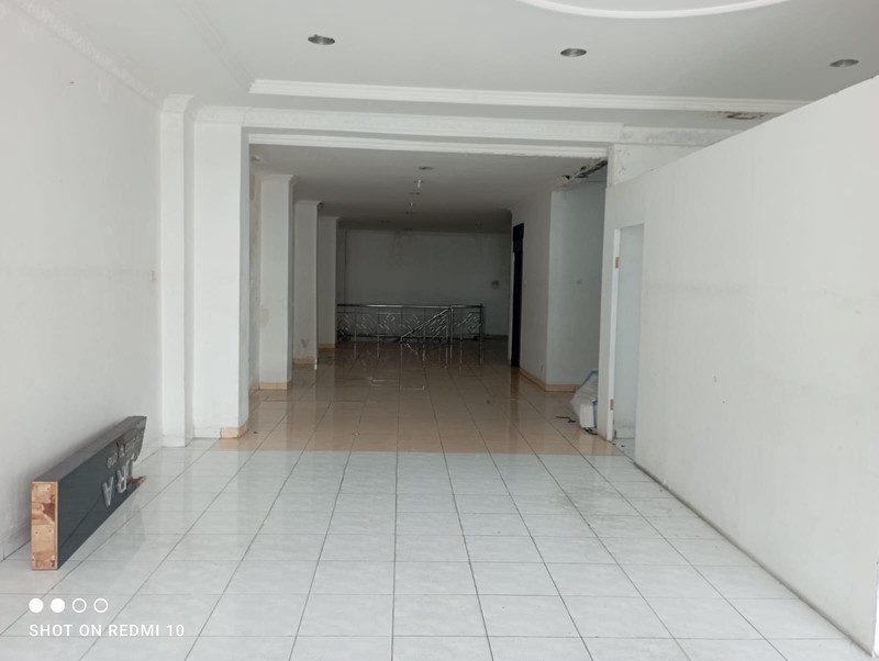 Ruko di Pusat Bisnis Jl.Urip Sumoharjo, Kodya Yogyakarta
