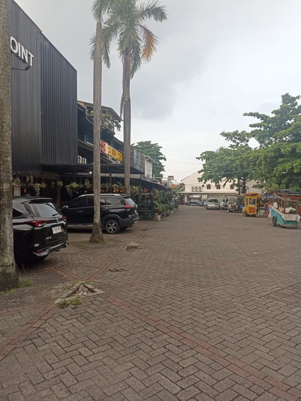 Ruko dengan Lingkungan sangat Ramai Griya Loka BSD
