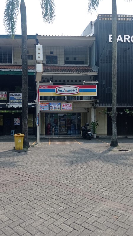 Ruko dengan Lingkungan sangat Ramai Griya Loka BSD