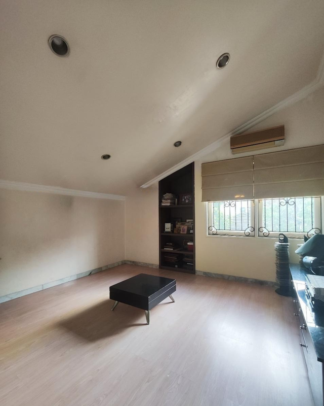 Dijual Rumah 2 Lantai Lebak Bulus, Jakarta Selatan