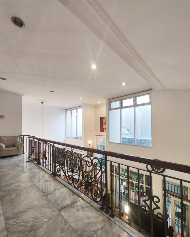 Dijual Rumah 2 Lantai Lebak Bulus, Jakarta Selatan