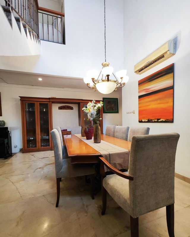Dijual Rumah 2 Lantai Lebak Bulus, Jakarta Selatan
