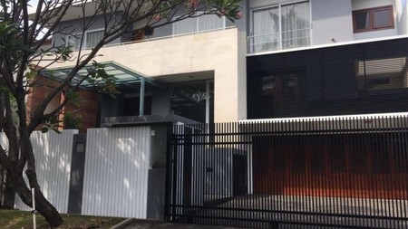 Disewakan rumah modern minimalis di Pondok Indah Area