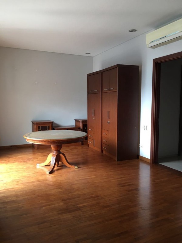 Disewakan rumah modern minimalis di Pondok Indah Area