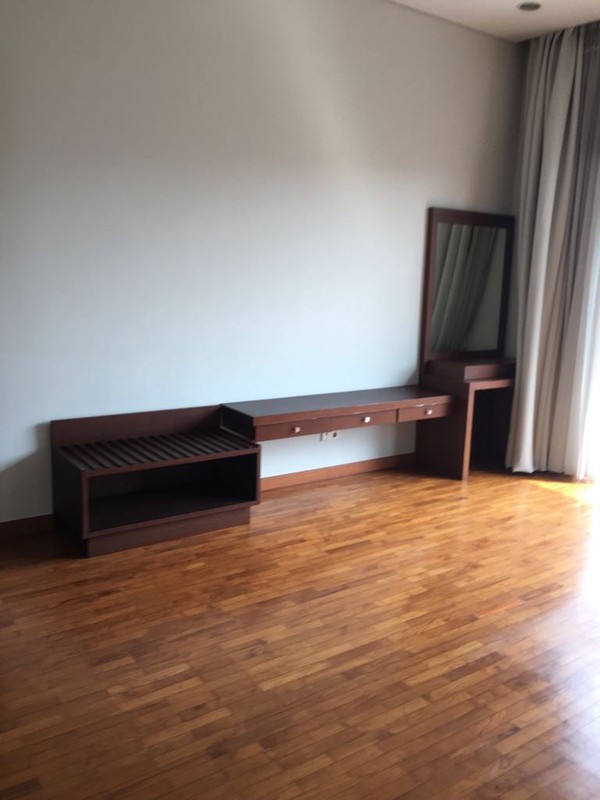 Disewakan rumah modern minimalis di Pondok Indah Area