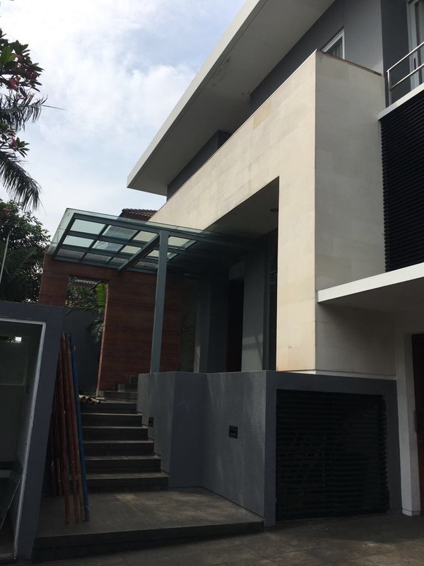 Disewakan rumah modern minimalis di Pondok Indah Area