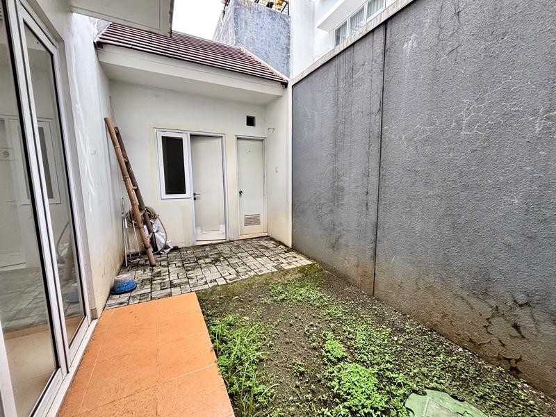 Rumah Minimalis Dalam Cluster Banting Harga di Graha Raya Bintaro