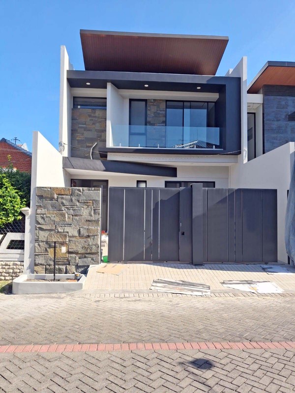 Rumah Baru Gress !!! di Manyar Jaya Surabaya Timur, Minimalis, 2 Lantai... SUDAH READY BURUANN !!!