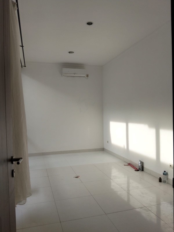Rumah Bagus 2 Lantai Dalam CLuster SHM Siap Huni Lokasi Strategis @Bintaro -Sektor 9.