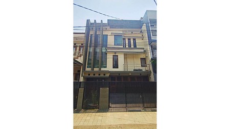 Rumah Kelapa Nias, Kelapa Gading Rumah sudah tinggi dari jalan, dekat MKG