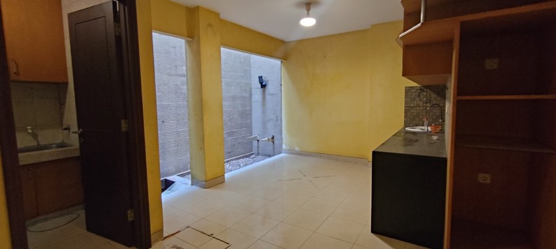 Rumah Kelapa Nias, Kelapa Gading Rumah sudah tinggi dari jalan, dekat MKG