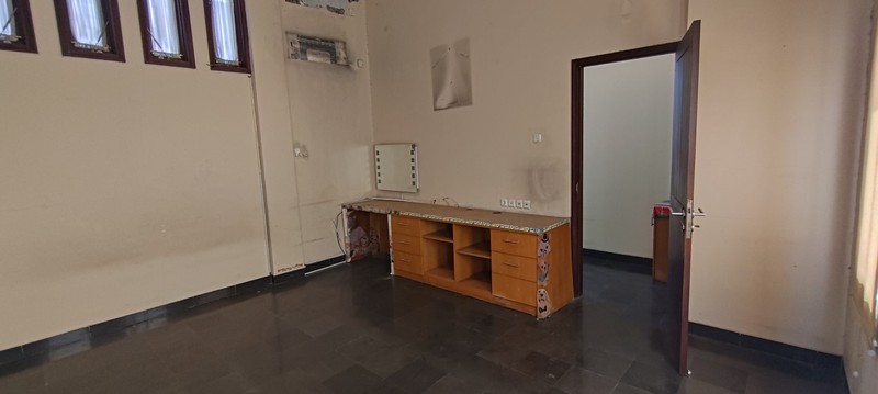 Rumah Kelapa Nias, Kelapa Gading Rumah sudah tinggi dari jalan, dekat MKG
