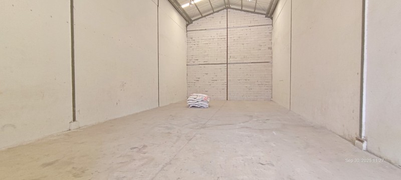 Gudang Royal Kosambi Tangerang, siapa pakai dalam kawasan industri yang dipakai banyak perusahaan logistik, halaman tertutup 64m2, office 16m2, ceiling tinggi 8 meter