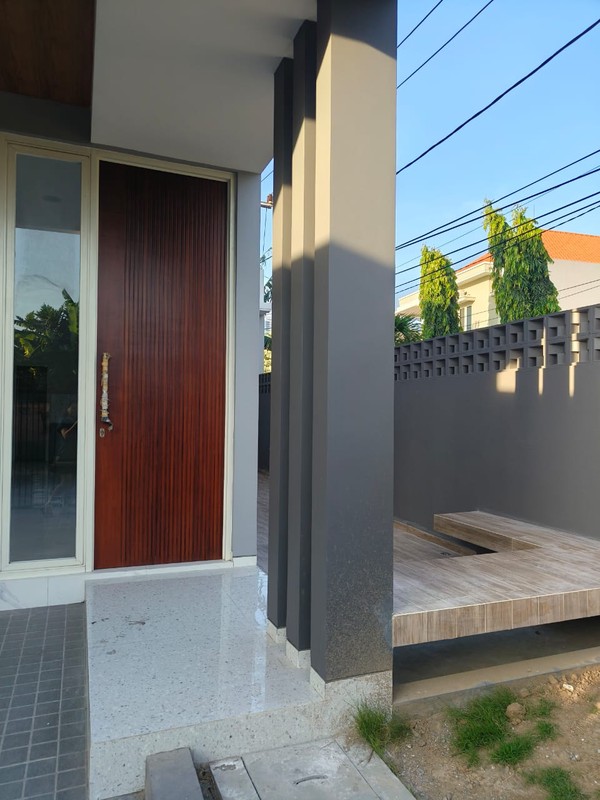 2 M-an Rumah Baru Hook Manyar Tirtoyoso Utara Dekat SMA Petra 2 Manyar, Galaxy Mall, Kampus ITS