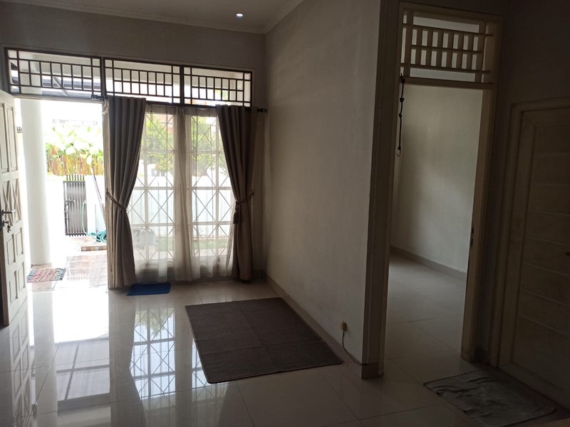 KT 5+1 KM 2+1 Bersih Bagus 2 Lantai Bintaro Sektor 9 Sertifikat SHM