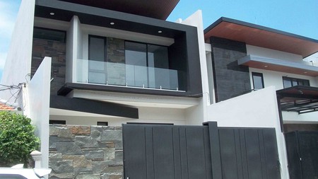 Rumah Baru Gress !!! di Manyar Jaya Surabaya Timur, Minimalis, 2 Lantai... SUDAH READY BURUANN !!!