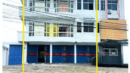 di sewakan ruko 4 lantai murah