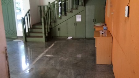 Disewa Rumah Ex Cafe Lokasi Strategis Di Kebayoran baru - Jakarta Selatan