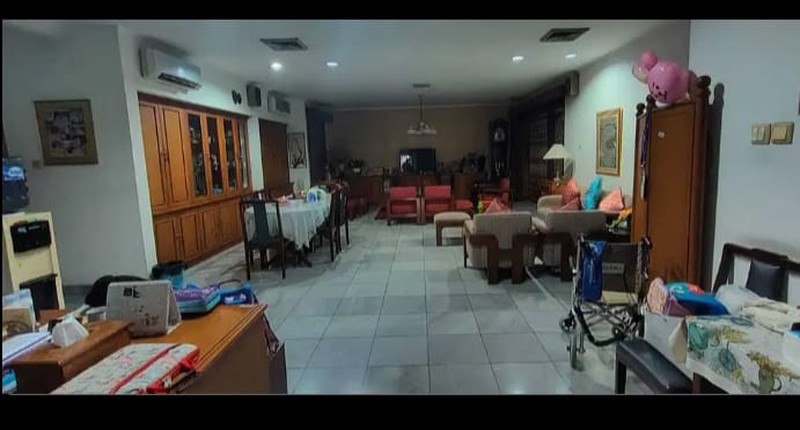 Dijual Rumah Lama Terawat Di Rawa Barat, Kebayoran baru, jakarta Selatan