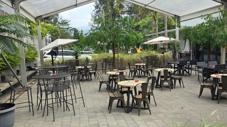 Ruang Usaha Cafe  Di Sunter, Jakarta Barat