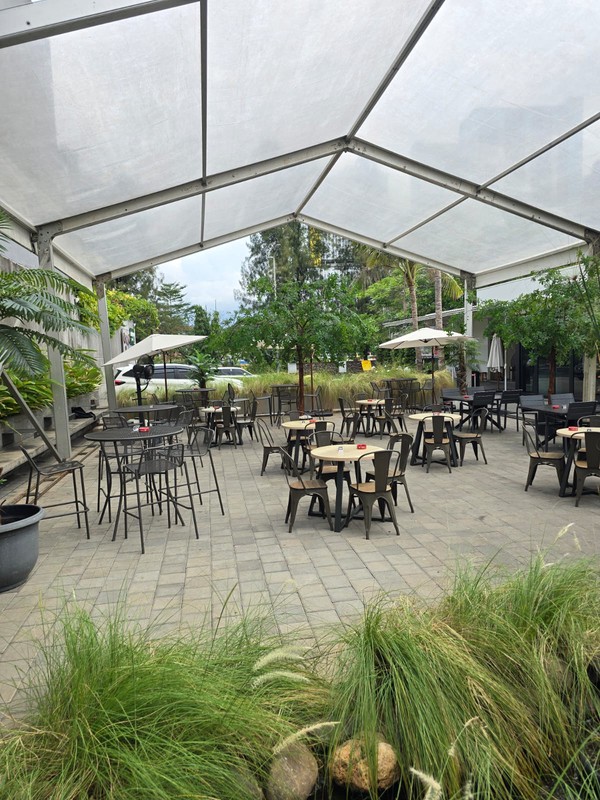Ruang Usaha Cafe  Di Sunter, Jakarta Barat