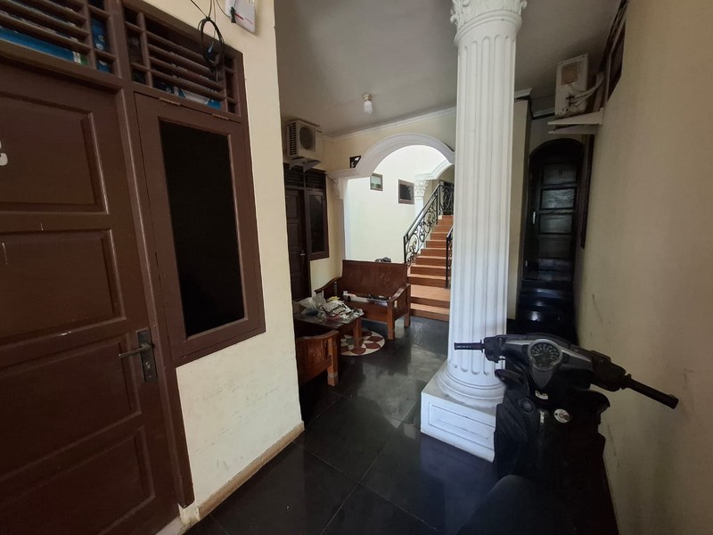 Rumah Kost 24 Kamar Full Furnished Dijual di Setu Cipayung Jaktim