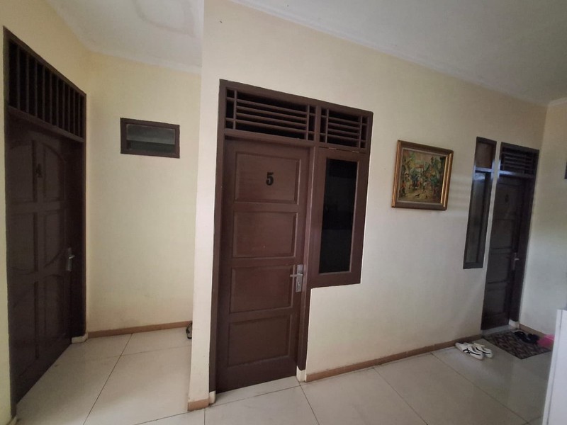 Rumah Kost 24 Kamar Full Furnished Dijual di Setu Cipayung Jaktim