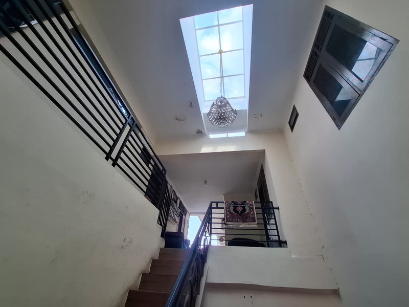 Rumah Kost 24 Kamar Full Furnished Dijual di Setu Cipayung Jaktim