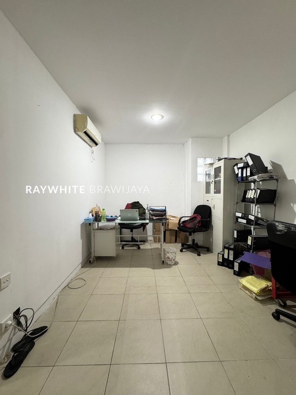 Rumah Cocok untuk Coliving Area Gunawarman