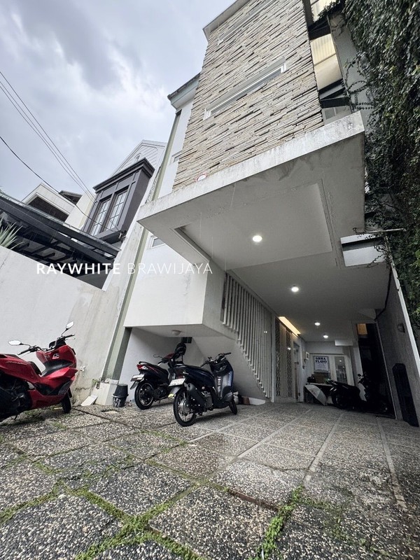Rumah Cocok untuk Coliving Area Gunawarman