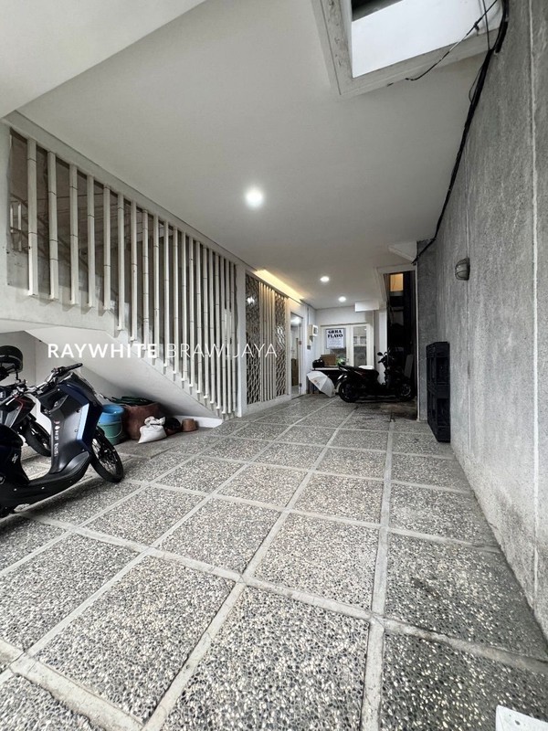 Rumah Cocok untuk Coliving Area Gunawarman