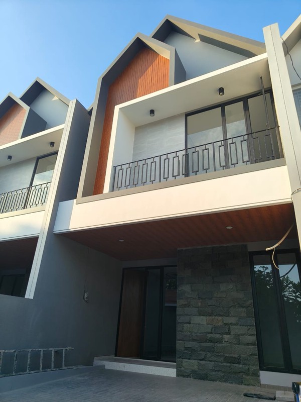 MURAH  2 M-an rumah Baru Manyar Tirtoyoso Utara Surabaya Timur Dekat SMA Petra 2 Manyar , Galaxy Mall, Kampus ITS - Ready  Siap Huni