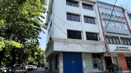 Ruko 4 lantai dijual di Kompleks Ruko dekat Pasar Atom Surabaya