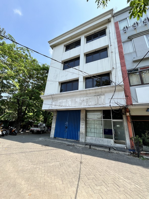 Ruko 4 lantai dijual di Kompleks Ruko dekat Pasar Atom Surabaya