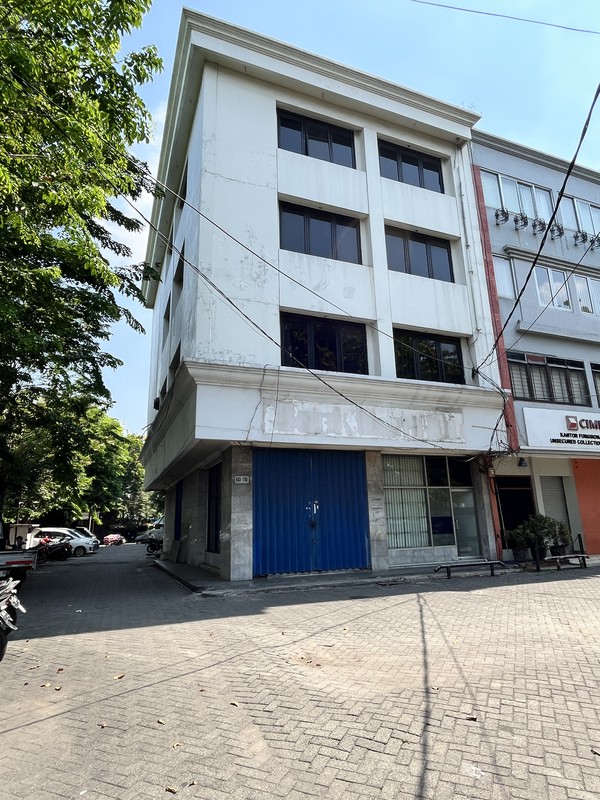 Ruko 4 lantai dijual di Kompleks Ruko dekat Pasar Atom Surabaya