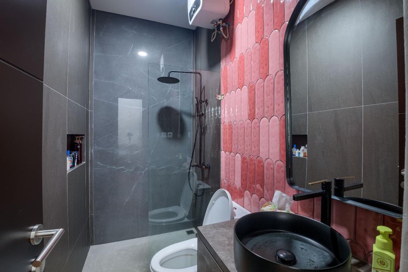Rumah 3 Lantai Furnished Bagus di Ciputat KT 4+1 KM 3+1 Sertifikat SHM