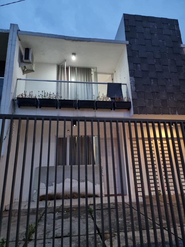 Rumah 2 Lantai Disewakan di Tebet Timur Jaksel
