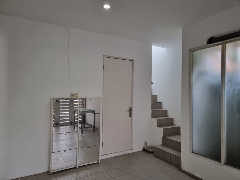 Rumah 2 Lantai Disewakan di Tebet Timur Jaksel