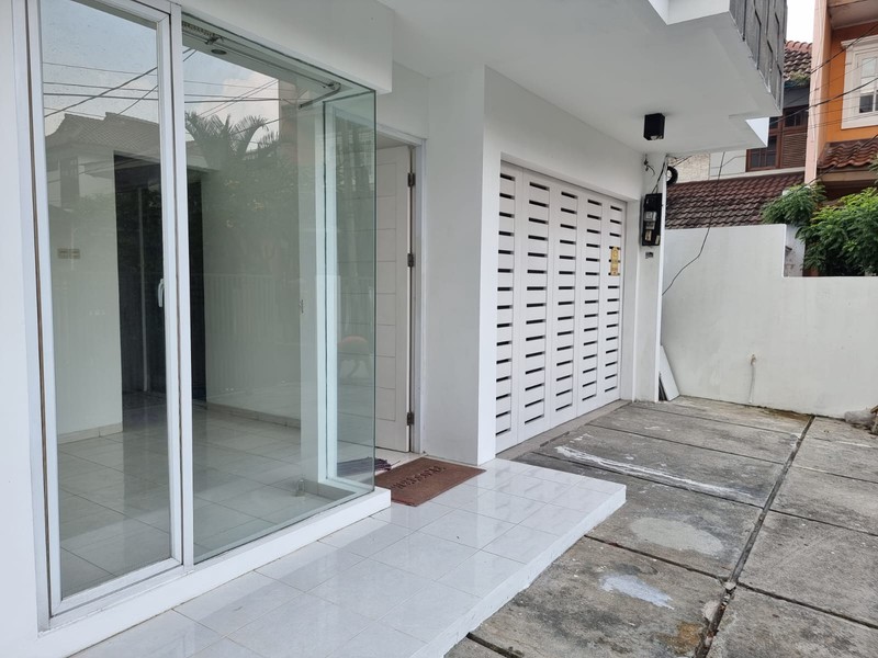 Rumah 2 Lantai Disewakan di Tebet Timur Jaksel