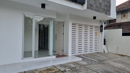 Rumah 2 Lantai Disewakan di Tebet Timur Jaksel