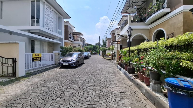 Rumah Modern Dijual di Casa Bella Residence - Maguwoharjo, Depok, Sleman