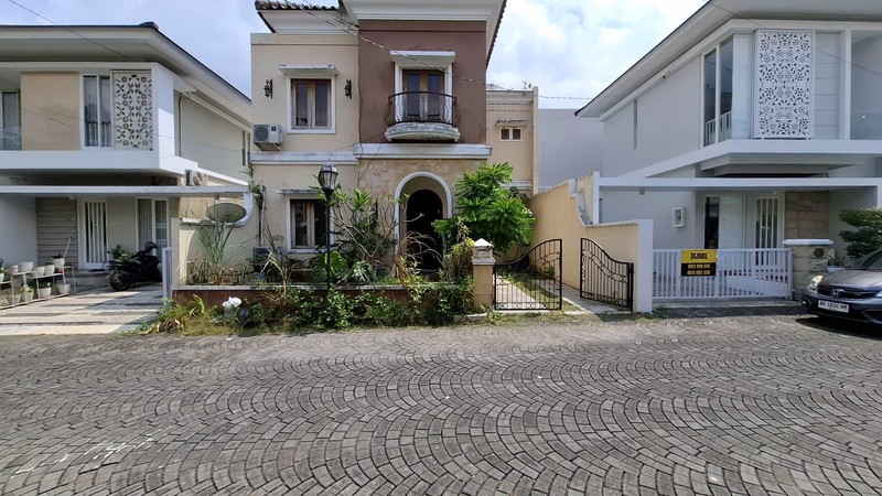 Rumah Modern Dijual di Casa Bella Residence - Maguwoharjo, Depok, Sleman