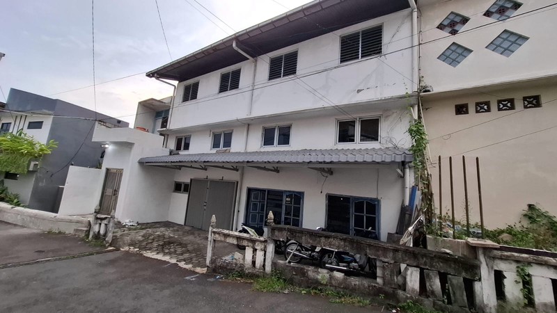 Dijual Ruko 3 Lantai Lokasi Premium di  Jalan MT Haryono, Yogyakarta